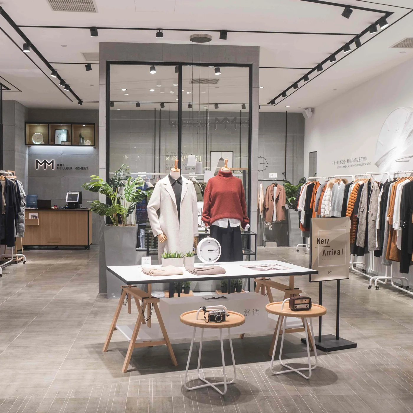 Automated Lighting Controls: How AI and Sensors are Revolutionizing Retail Spaces