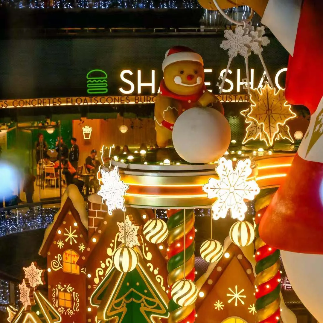 Capturing the Christmas Spirit: The Festive Ambiance of Shopping Malls