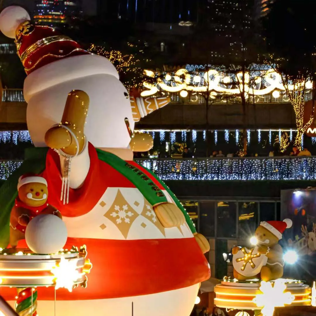Capturing the Christmas Spirit: The Festive Ambiance of Shopping Malls