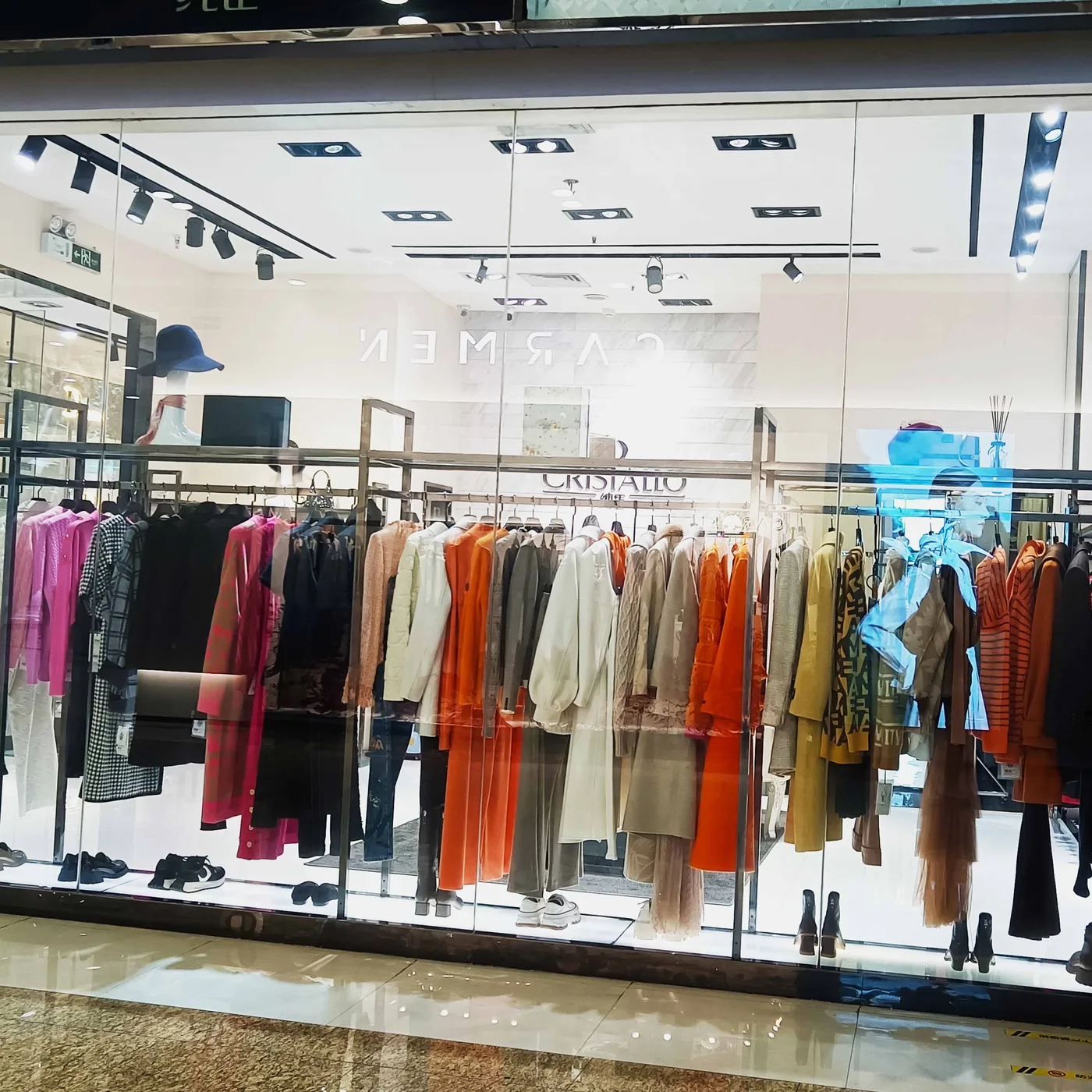Energy-Efficient LED Solutions: The Future of Sustainable Commercial Lighting