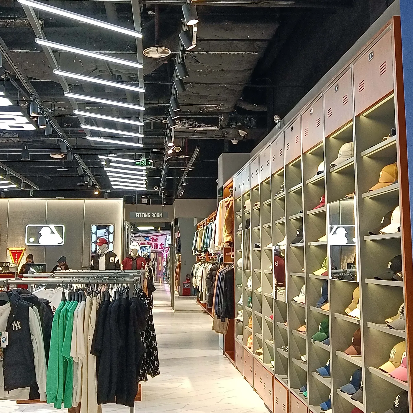 Integrating IoT and Lighting: The Rise of Connected Commercial Spaces